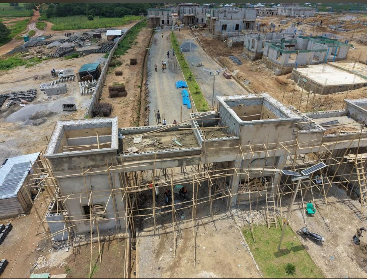 PIMELUXE Construction